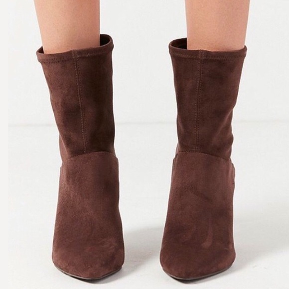 BROWN SCRUNCH SHORT BOOTS - Picture 4 of 5